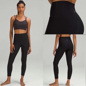 Lululemon Align Ribbed High-Rise Pant 25"
Black! EUC